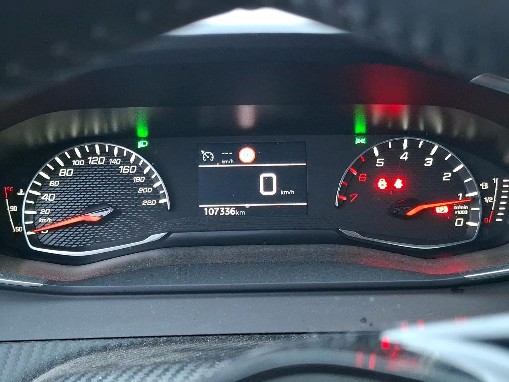 Peugeot 2008 BlueHDi 110 S&S BVM6 Active Pack 2021