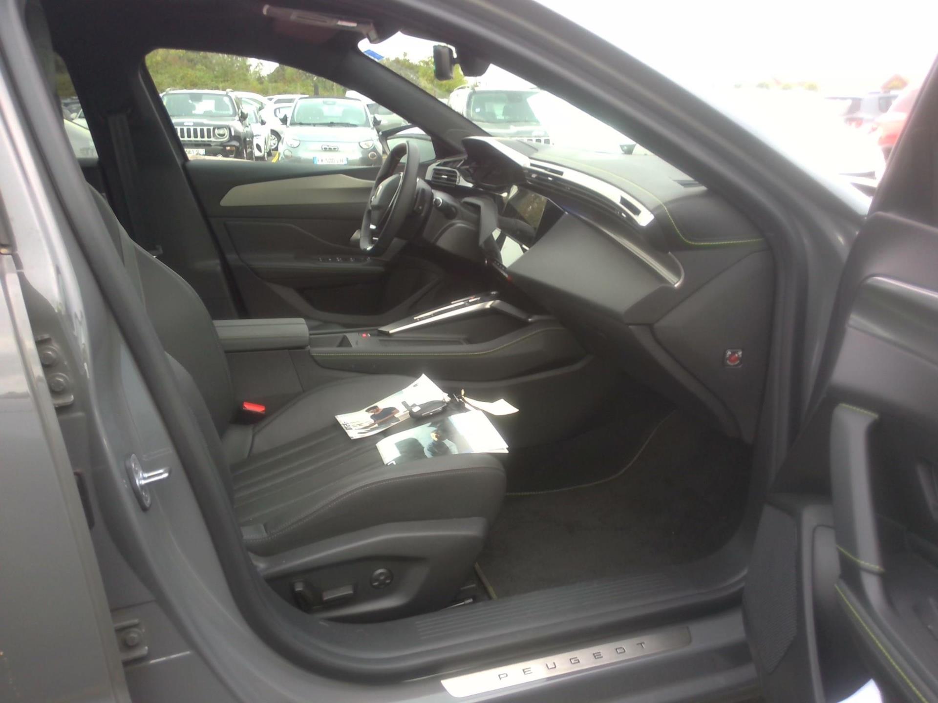 Peugeot 408 PHEV 225 e-EAT8 GT 2023