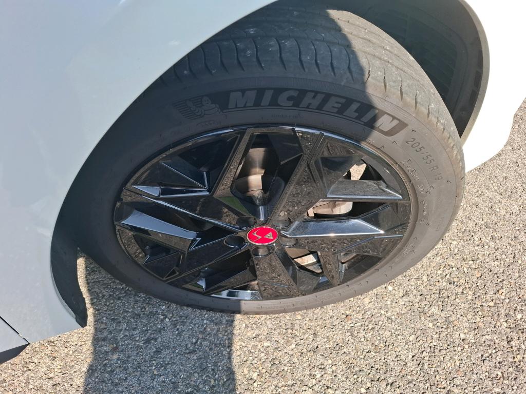 DS DS 4 BlueHDi 130 EAT8 Performance Line 2024