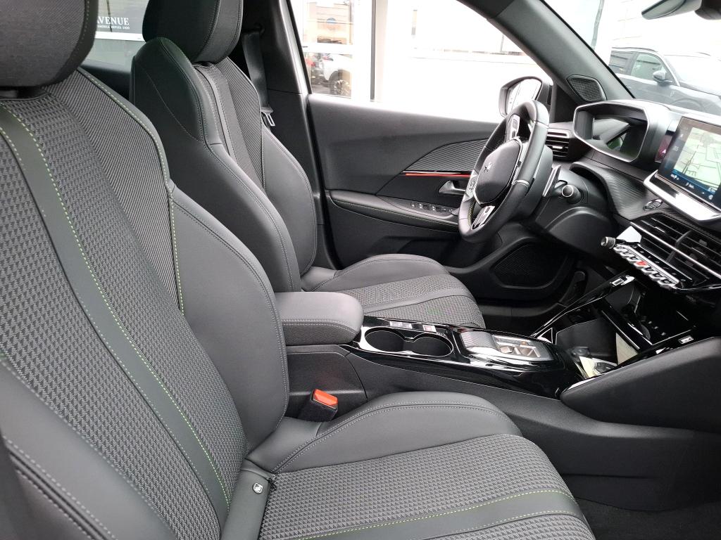 Peugeot 2008 PureTech 130 S&S EAT8 GT 2023