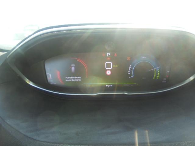Foto Peugeot 3008 Hybrid 9