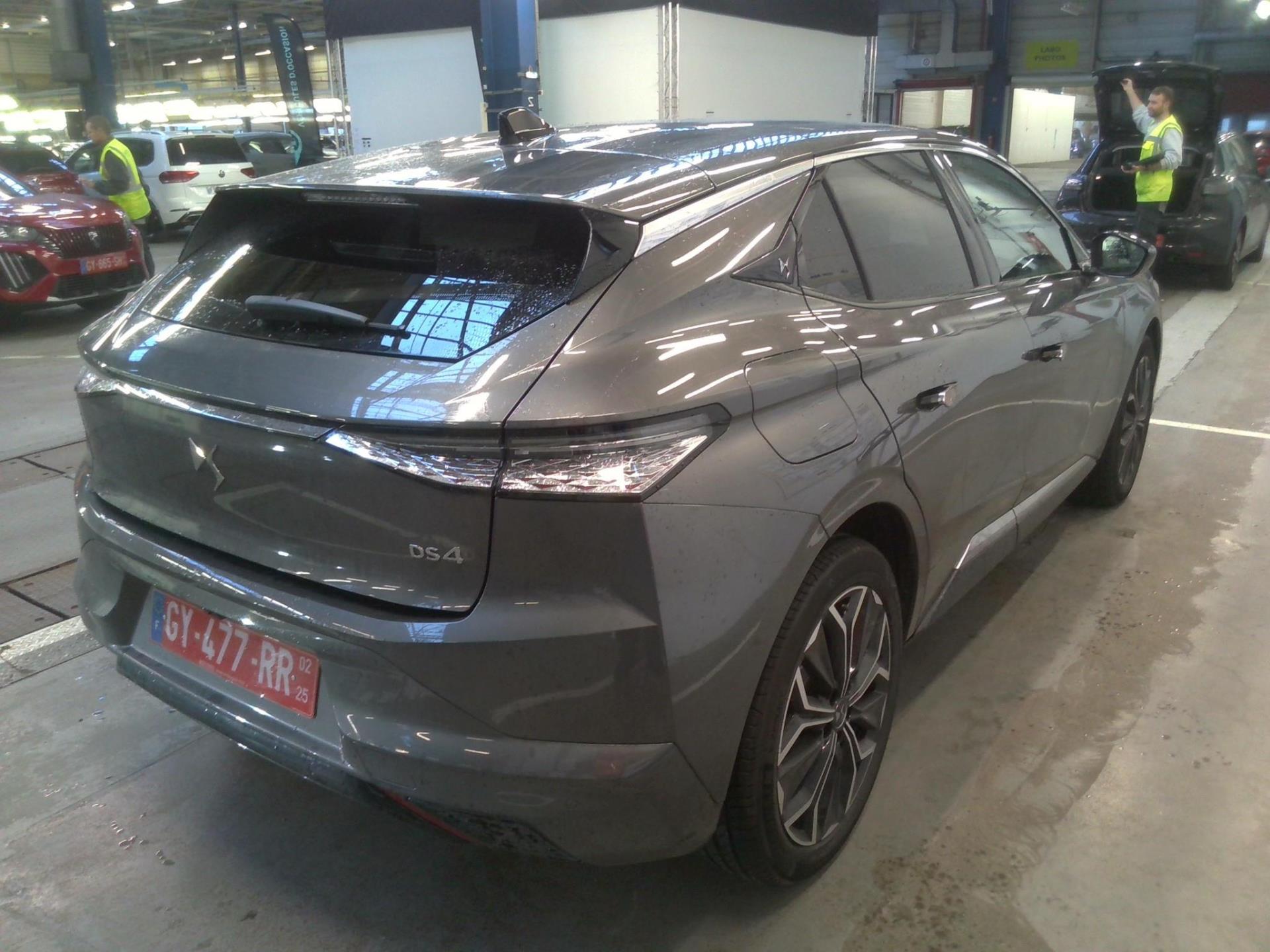 DS DS 4 BlueHDi 130 EAT8 Etoile - Alcantara 2024