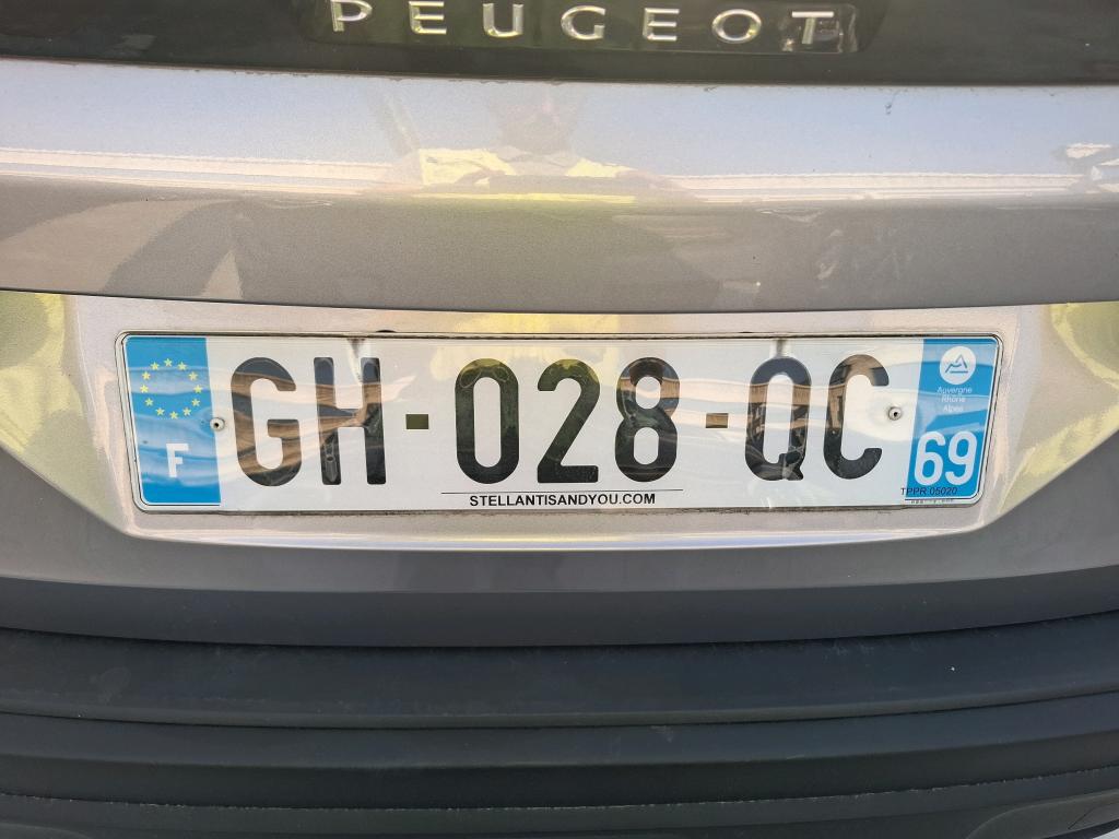 Peugeot 3008 BlueHDi 130ch S&S EAT8 Active Pack 2022