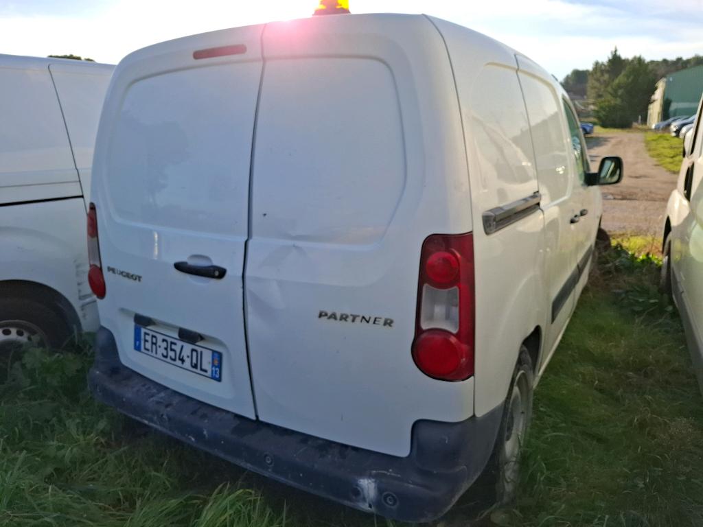 Peugeot PARTNER FOURGON STANDARD 1.6 BLUEHDI 100 BVM5 PREMIUM 2017