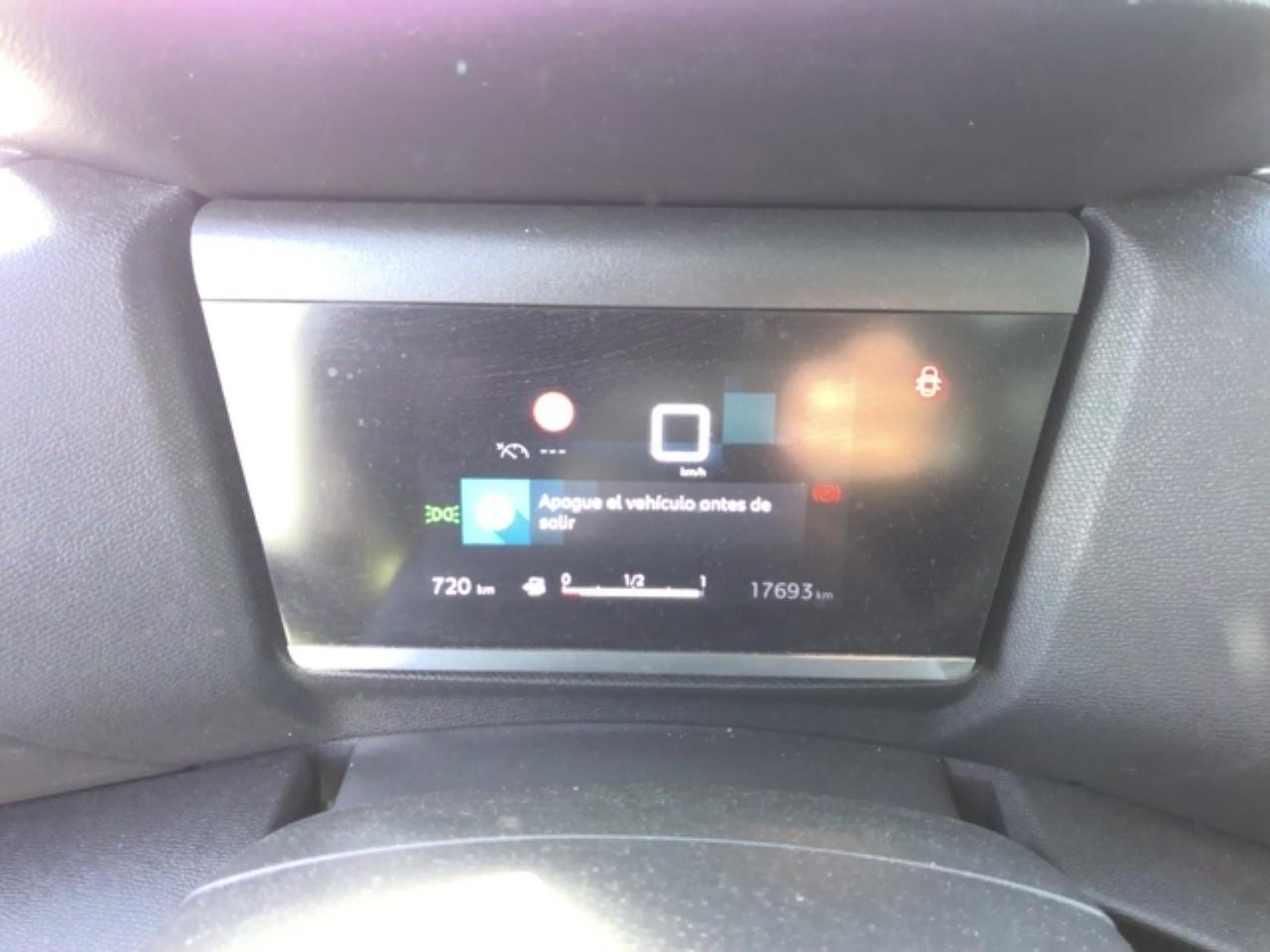 Foto Citroën C4 X 9