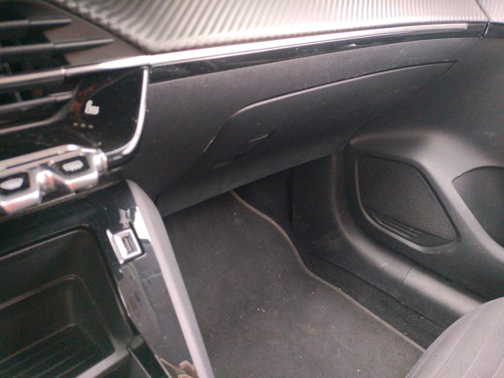 Peugeot 208 BlueHDi 100 S&S BVM6 Style 2021