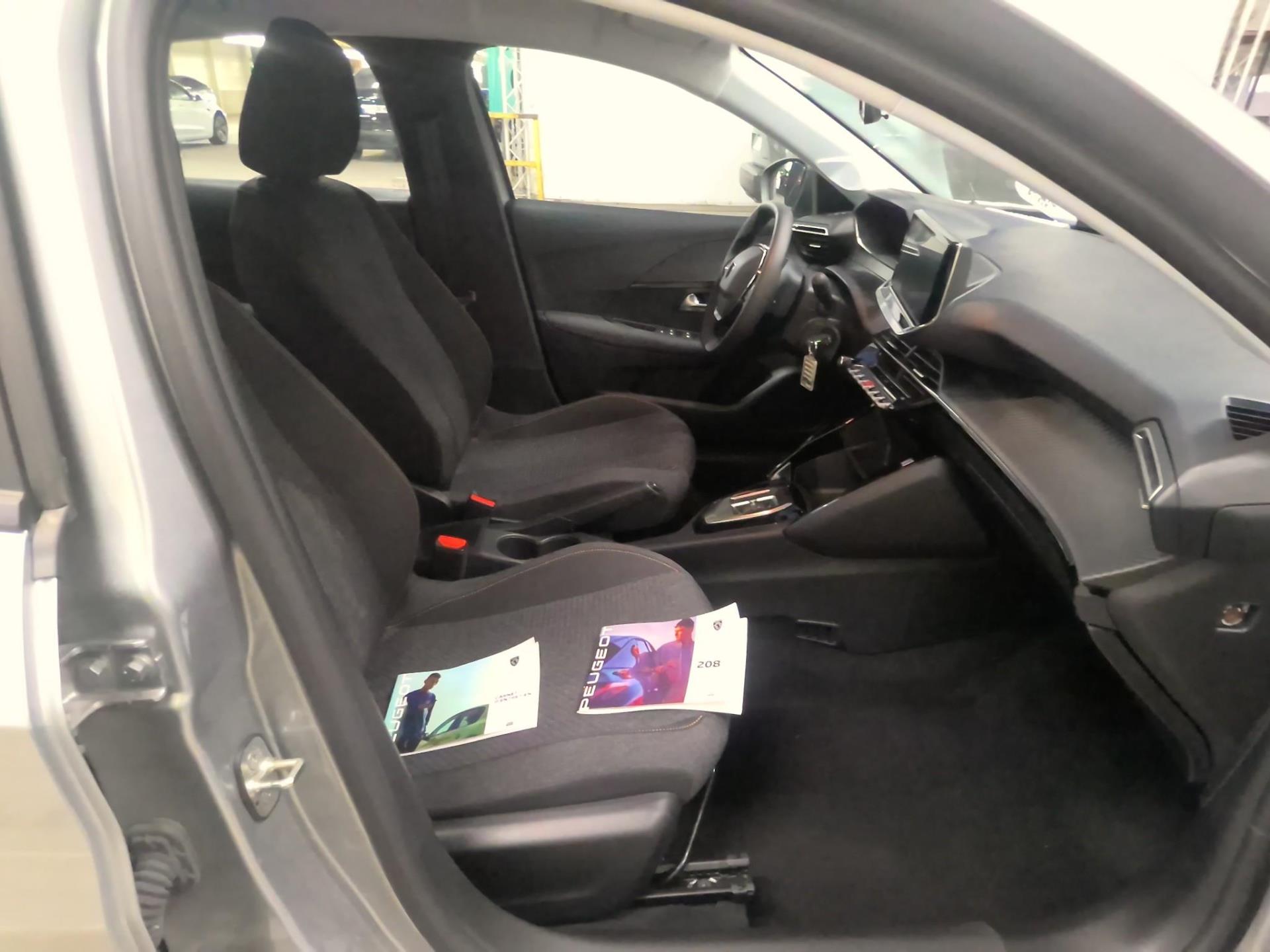 Peugeot 208 Hybrid 110 ch e-DCS6 Style 2026
