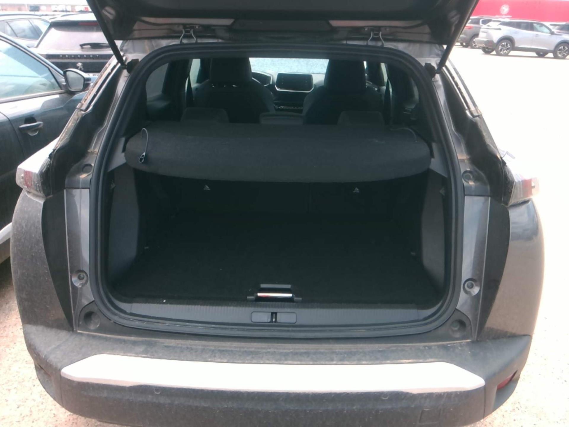 Peugeot 2008 BlueHDi 130 S&S EAT8 GT 2023