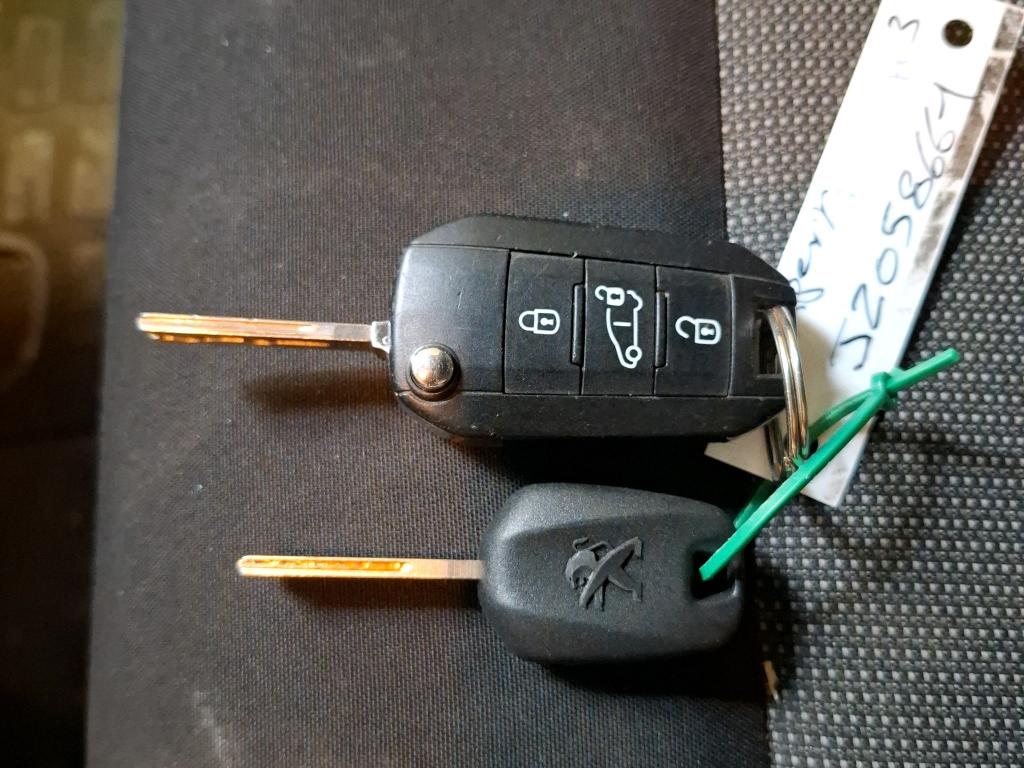 Peugeot EXPERT FGN TOLE STANDARD 2.0 BLUEHDI 120 S&S BVM6 PREMIUM 2018