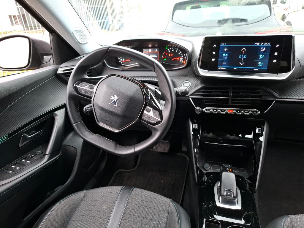 Peugeot 2008 BlueHDi 130 S&S EAT8 Allure 2021