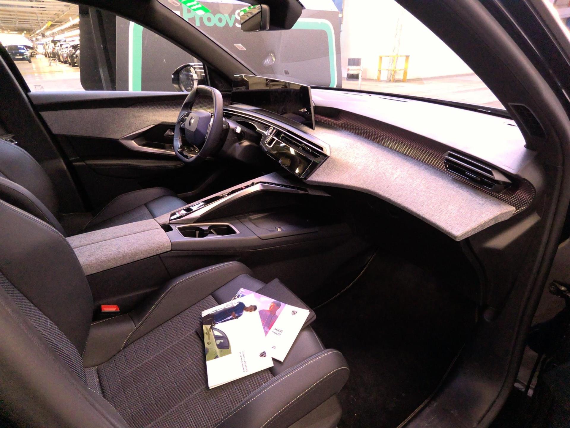 Peugeot 5008 Hybrid 145 ch e-DCS6 GT 2025
