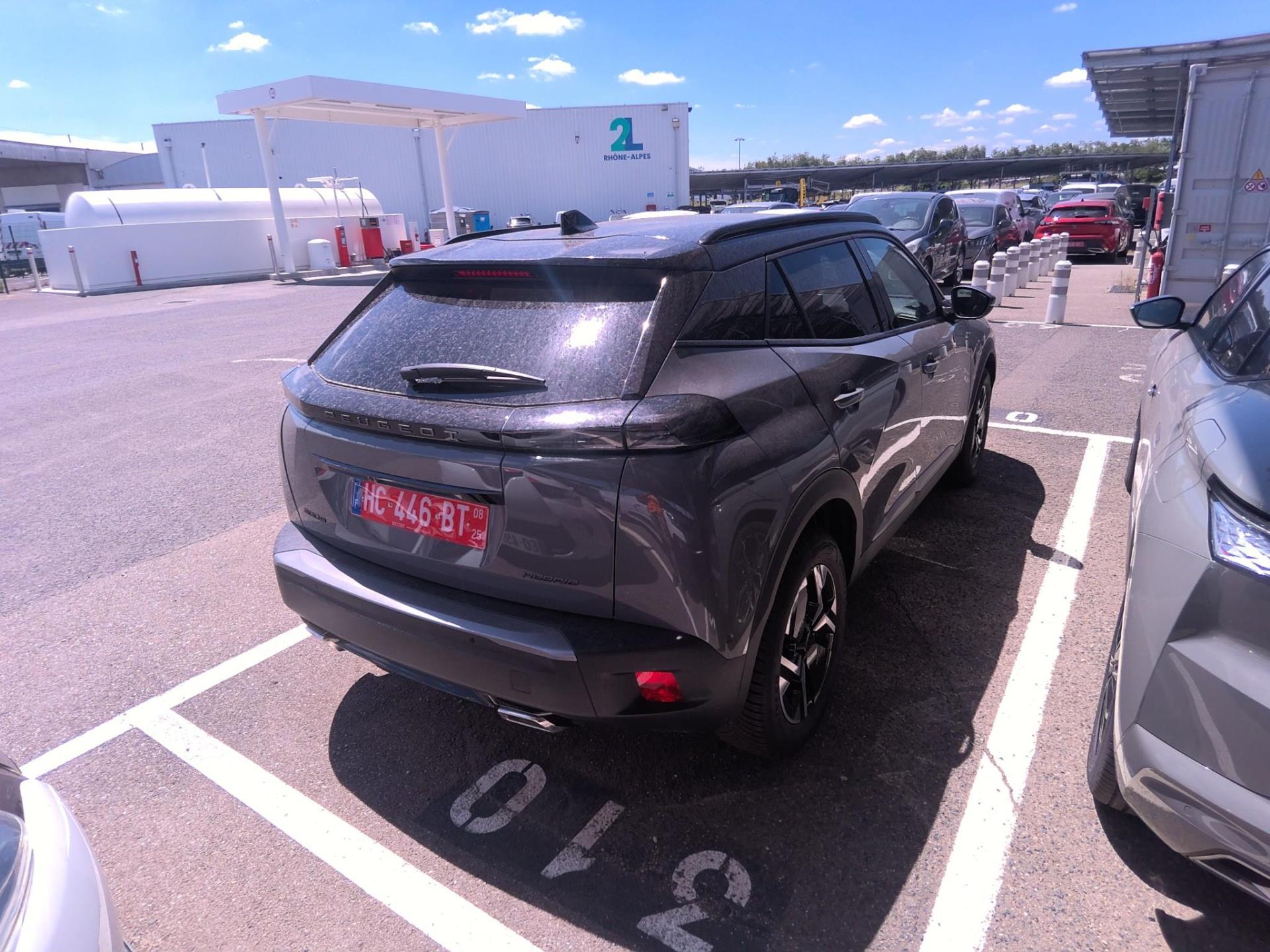 Peugeot 2008 Hybrid 136 e-DCS6 GT 2025
