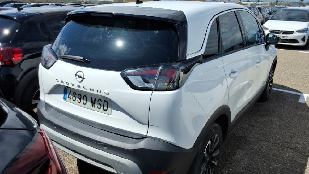 Foto BENELLI Crossland 12