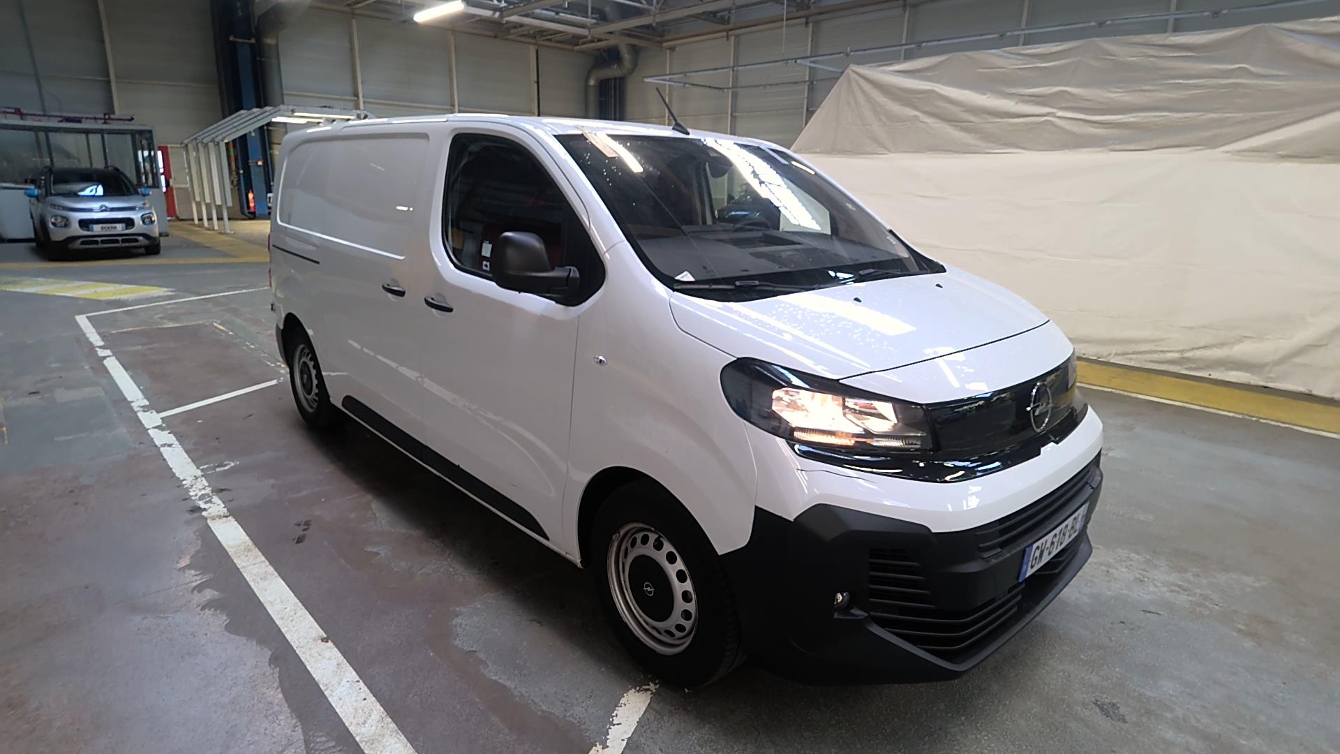 Opel VIVARO FGN TAILLE M BLUEHDI 145 BVM6 2024
