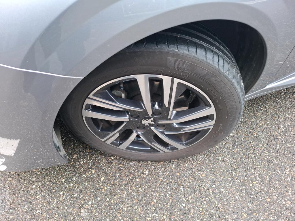 Peugeot 208 PureTech 100 S&S EAT8 Allure 2022