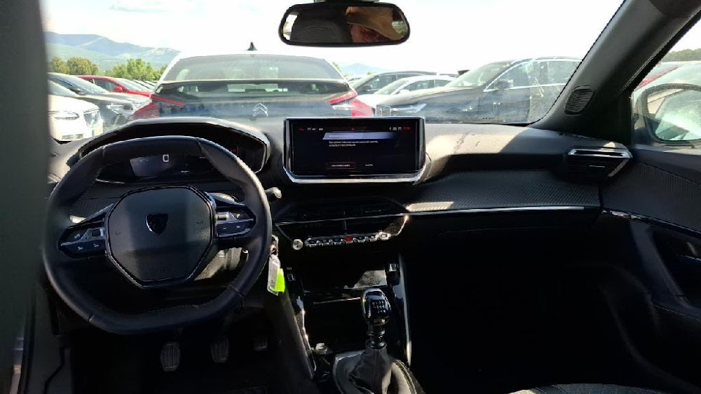 Foto Peugeot 2008 11