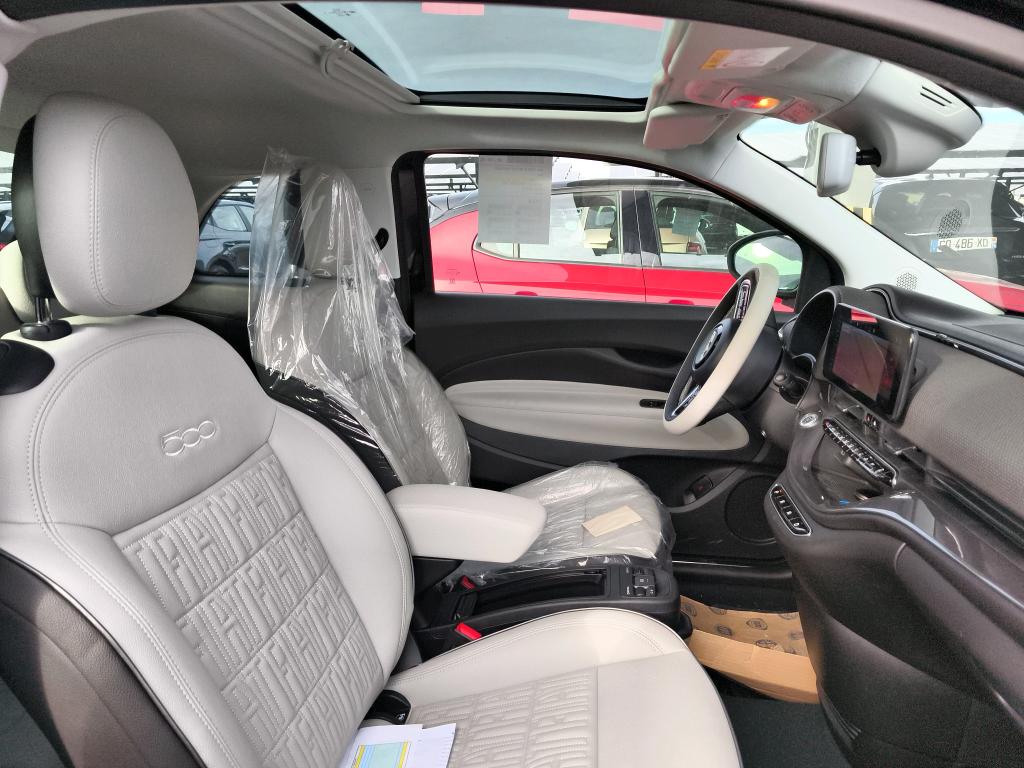FIAT 500 3+1 e 118 ch La Prima 2023