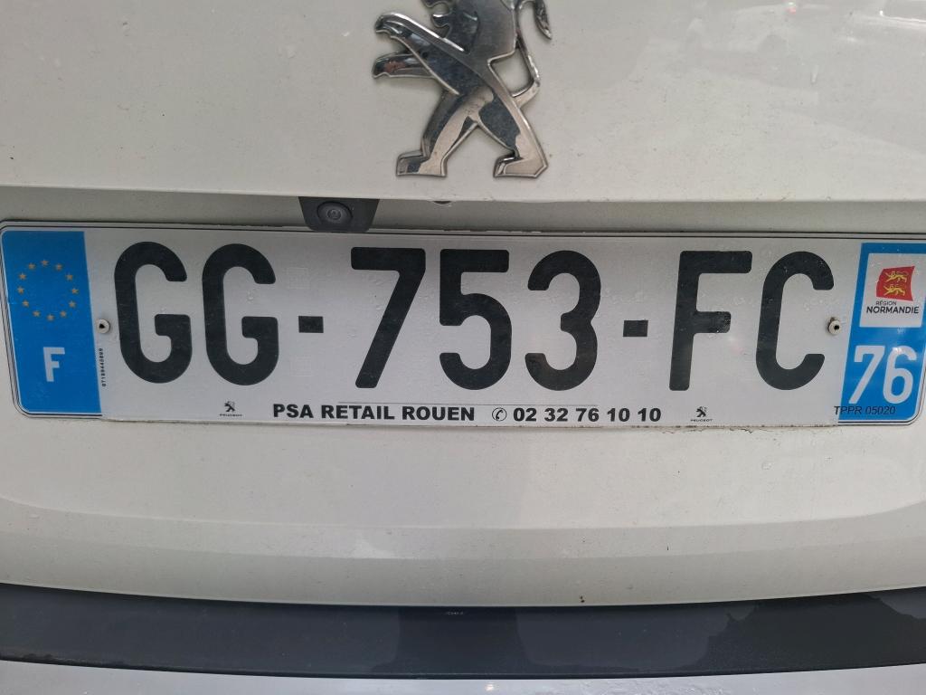 Peugeot 2008 PureTech 130 S&S EAT8 GT 2022