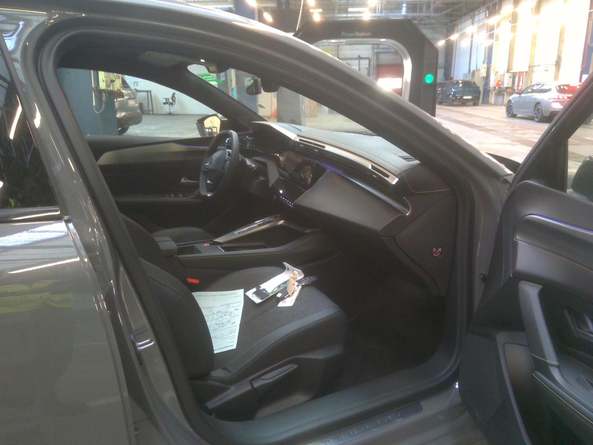 Peugeot 308 Hybrid 136 e-DCS6 GT 2024