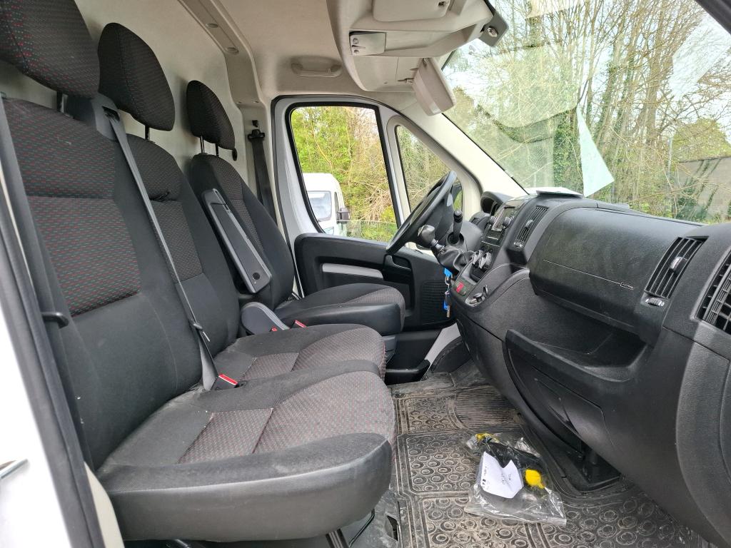 Peugeot BOXER TOLE 333 L2H2 BLUEHDI 120 S&S PREMIUM 2021