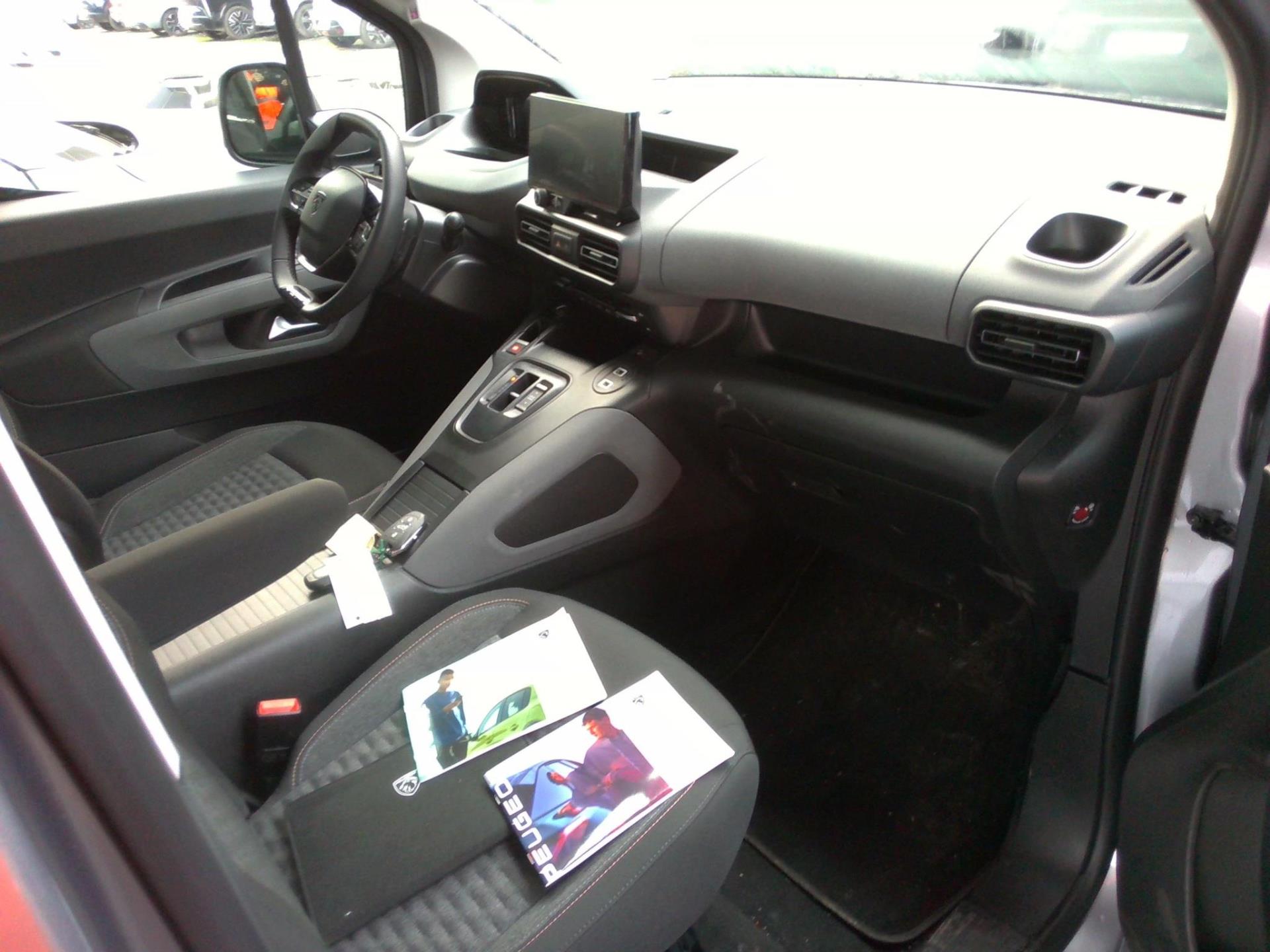 Peugeot Rifter M BlueHDi 130 S&S EAT8 5pl GT 2025