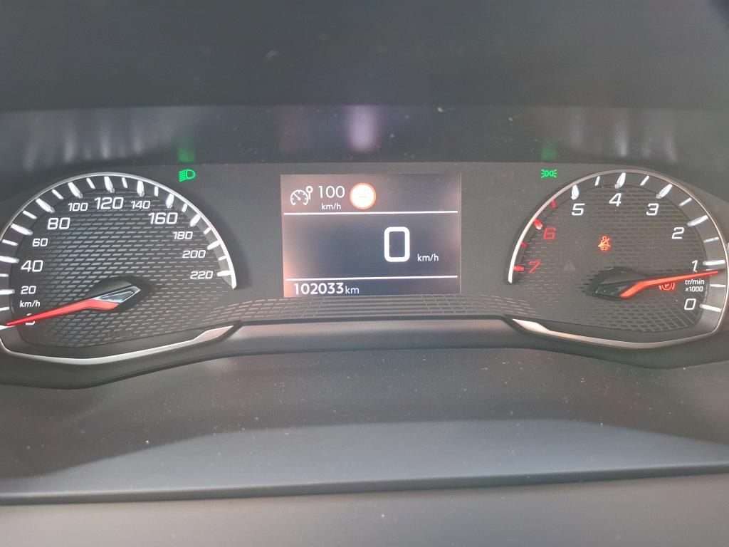 Peugeot 2008 BlueHDi 110 S&S BVM6 Active Pack 2021