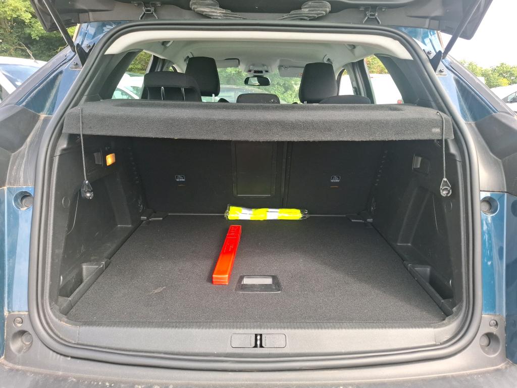 Peugeot 3008 BlueHDi 130ch S&S BVM6 Active Business 2021