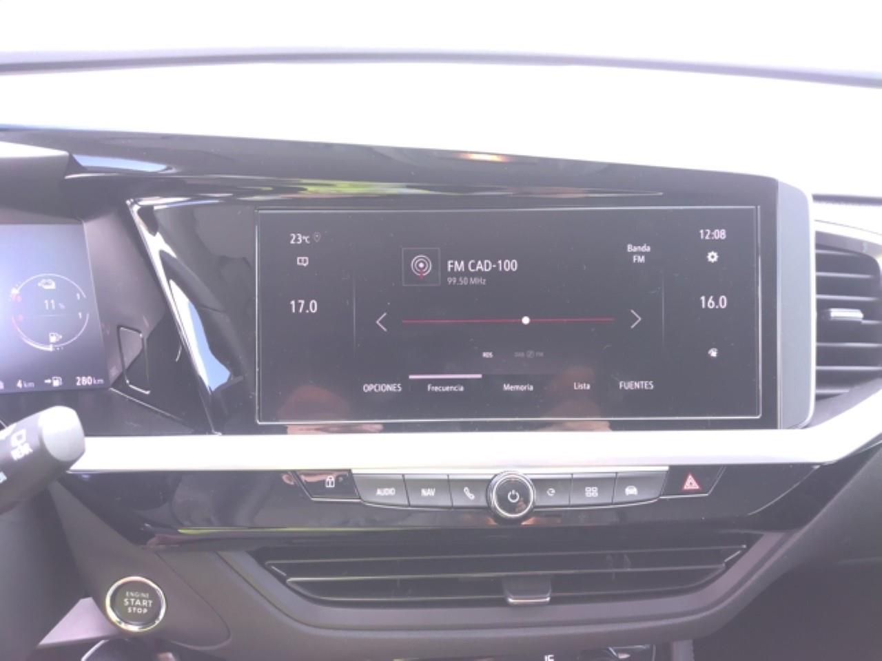Foto Opel Grandland PHEV 10