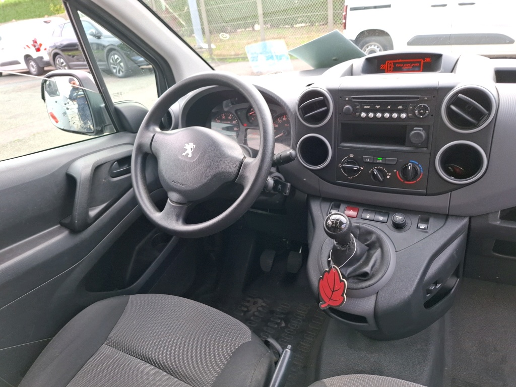 Peugeot PARTNER FOURGON STANDARD 1.6 BLUEHDI 75 BVM5 PREMIUM 2018