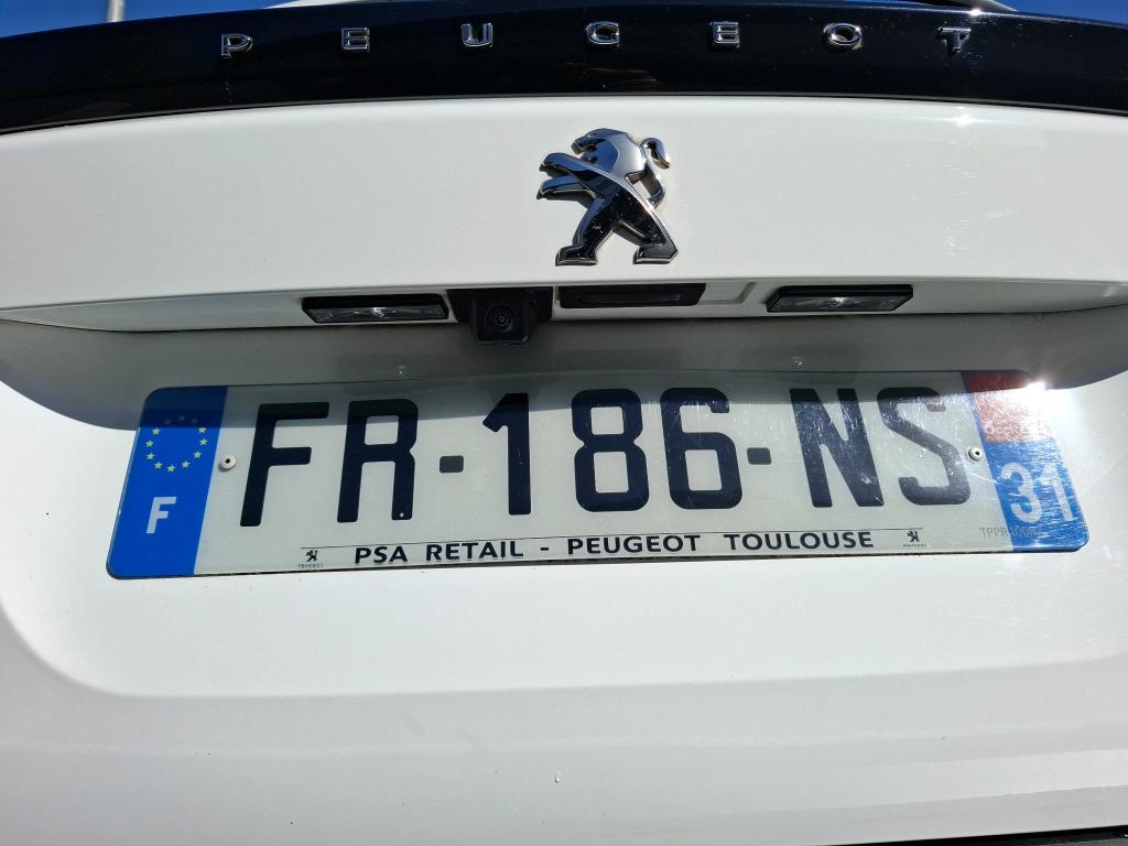 Peugeot 2008 PureTech 130 S&S EAT8 Allure Business 2020