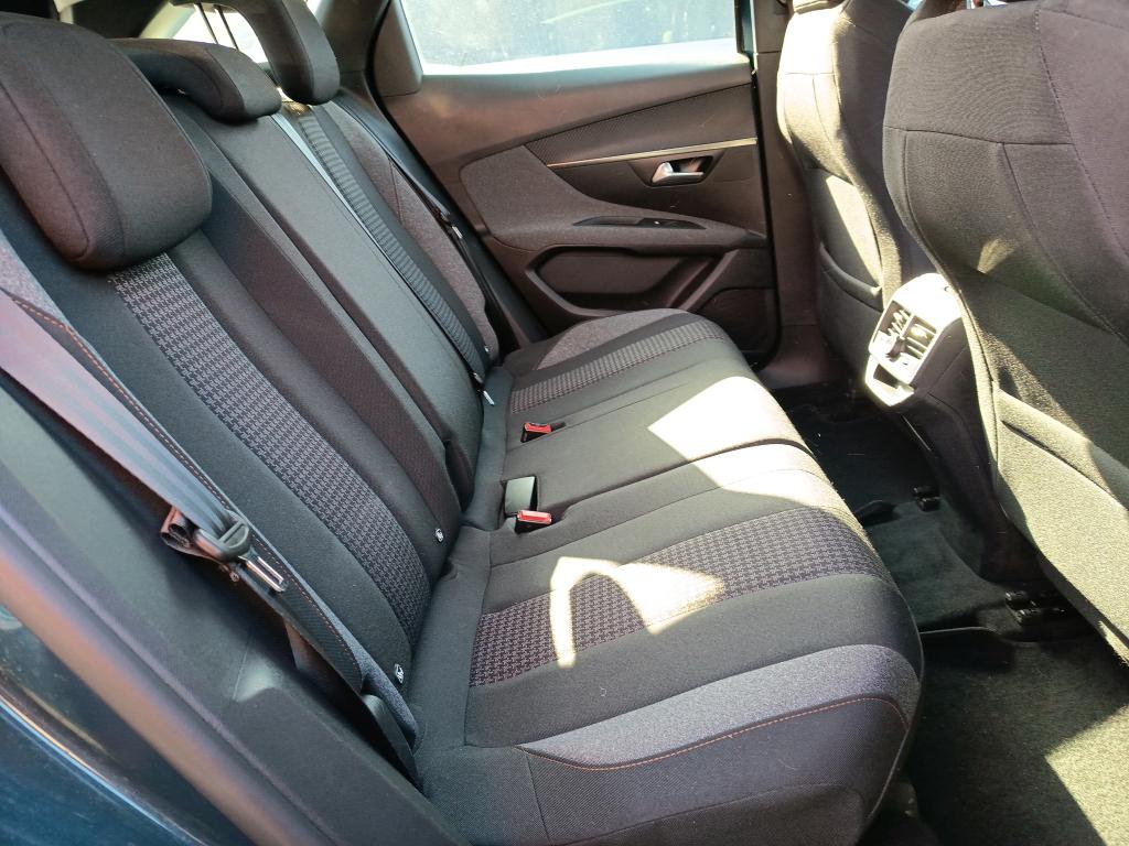 Peugeot 3008 BlueHDi 130ch S&S EAT8 Active Pack 2021