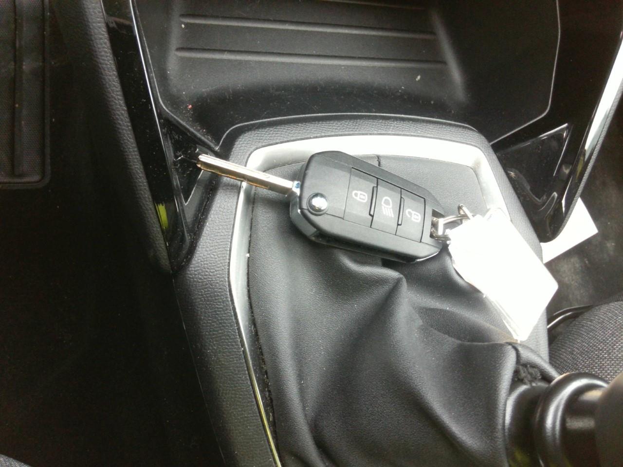 Foto Peugeot 308 8