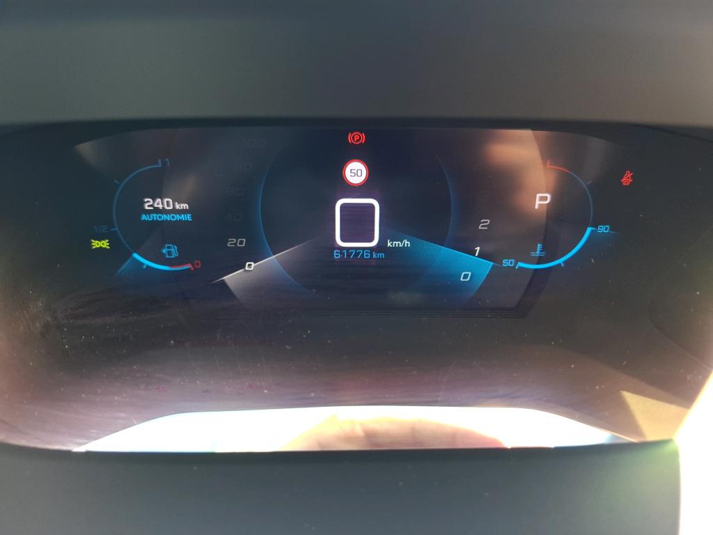 Peugeot 2008 BlueHDi 130 S&S EAT8 Allure Pack 2022
