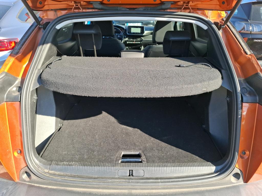 Peugeot 2008 BlueHDi 130 S&S EAT8 Allure 2021