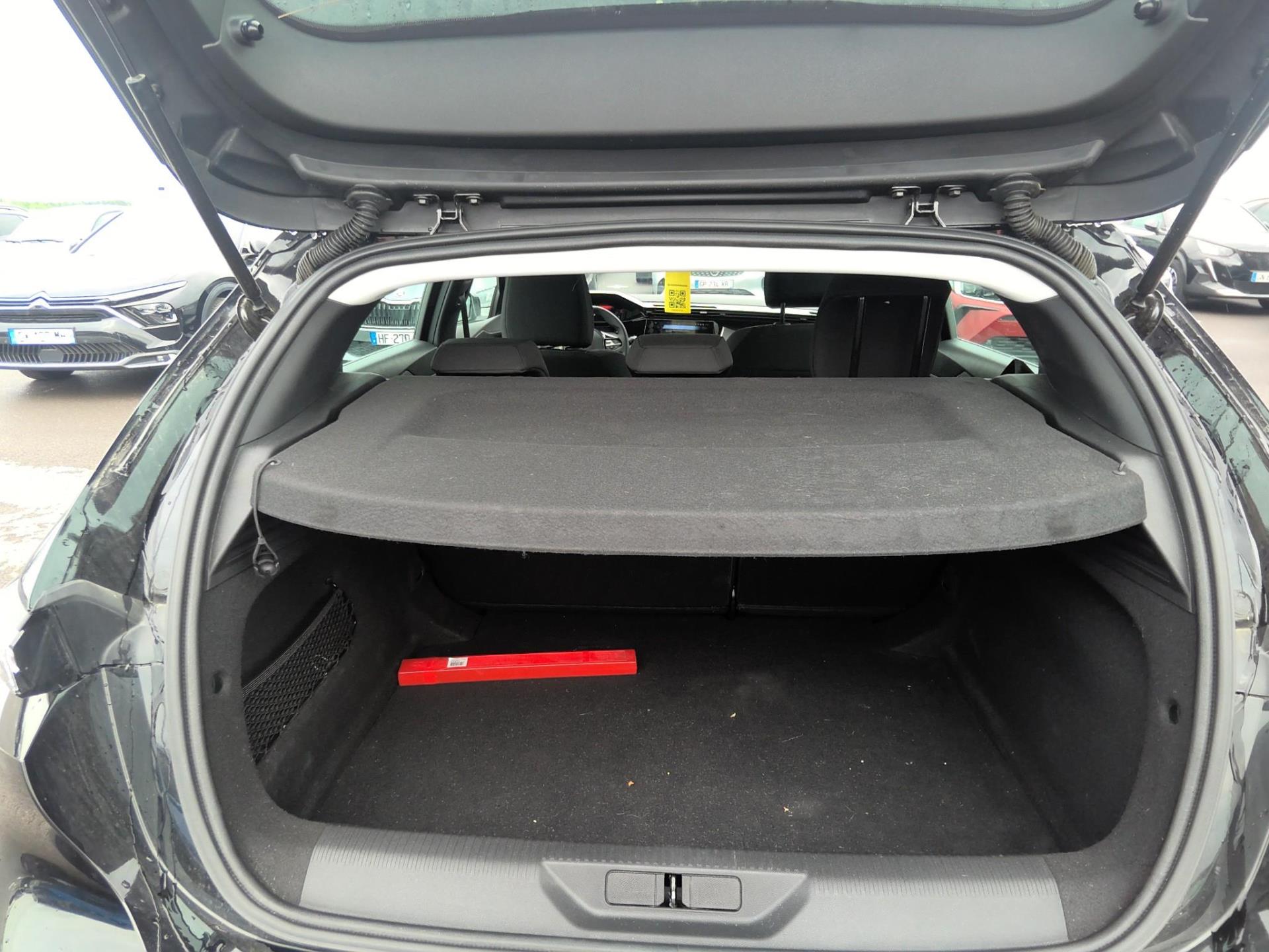 Peugeot 308 Hybrid 145 e-DCS6 Style 2025