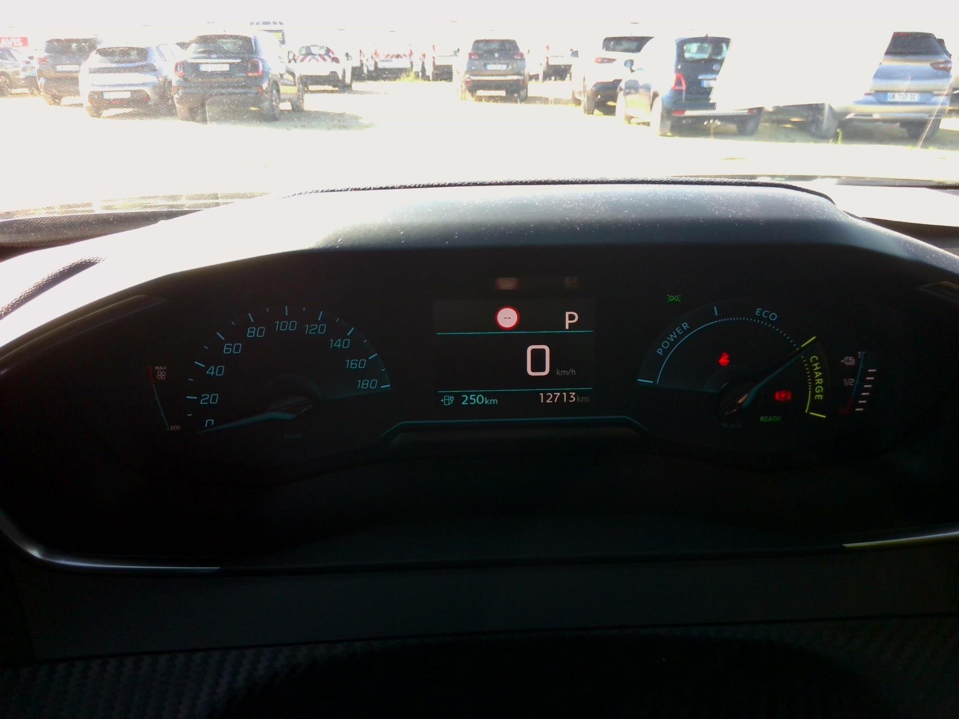 Peugeot 2008 Electrique 136 ch Allure 2023