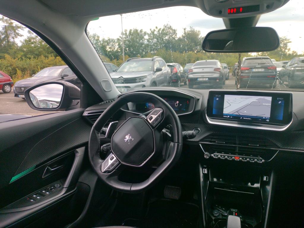 Peugeot 2008 BlueHDi 130 S&S EAT8 Allure Business 2021
