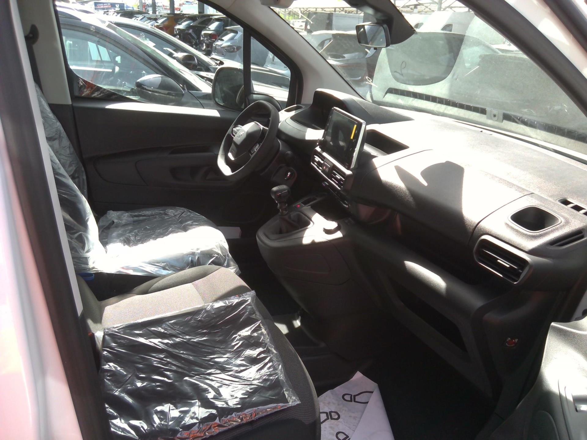 Peugeot PARTNER FOURGON STANDARD 1000 KG BLUEHDI 100 S&S BVM6 PREMIUM 2022