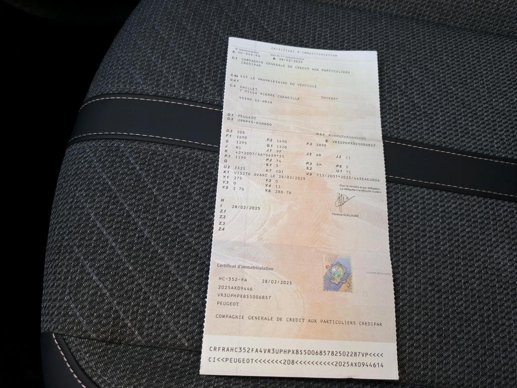 Peugeot 208 Hybrid 100 e-DCS6 Allure 2025
