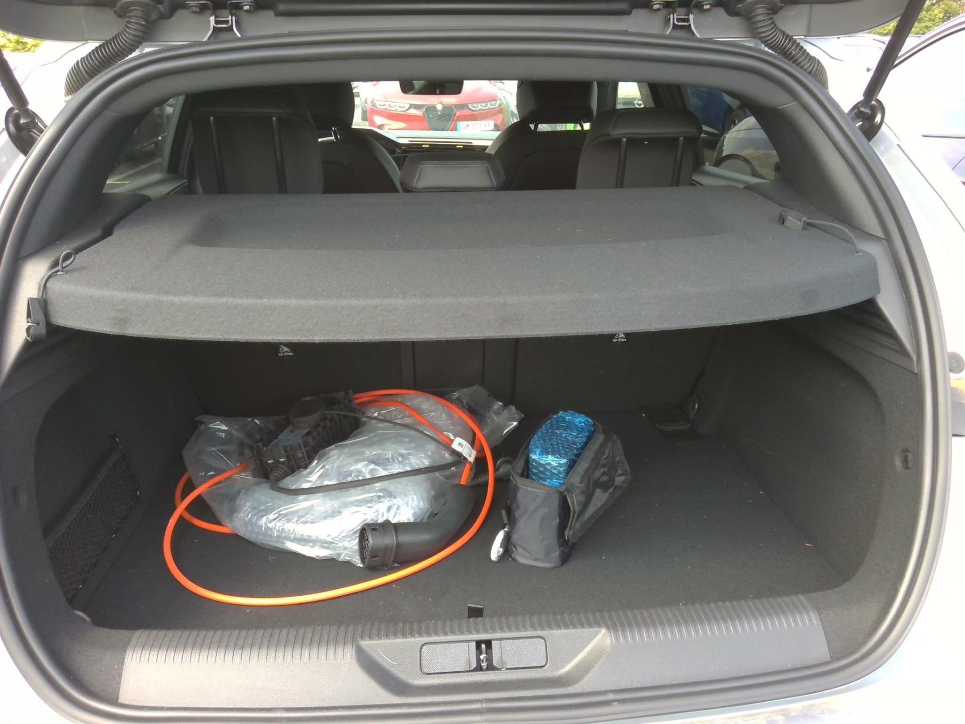 Peugeot 308 PHEV 225 e-EAT8 GT 2024