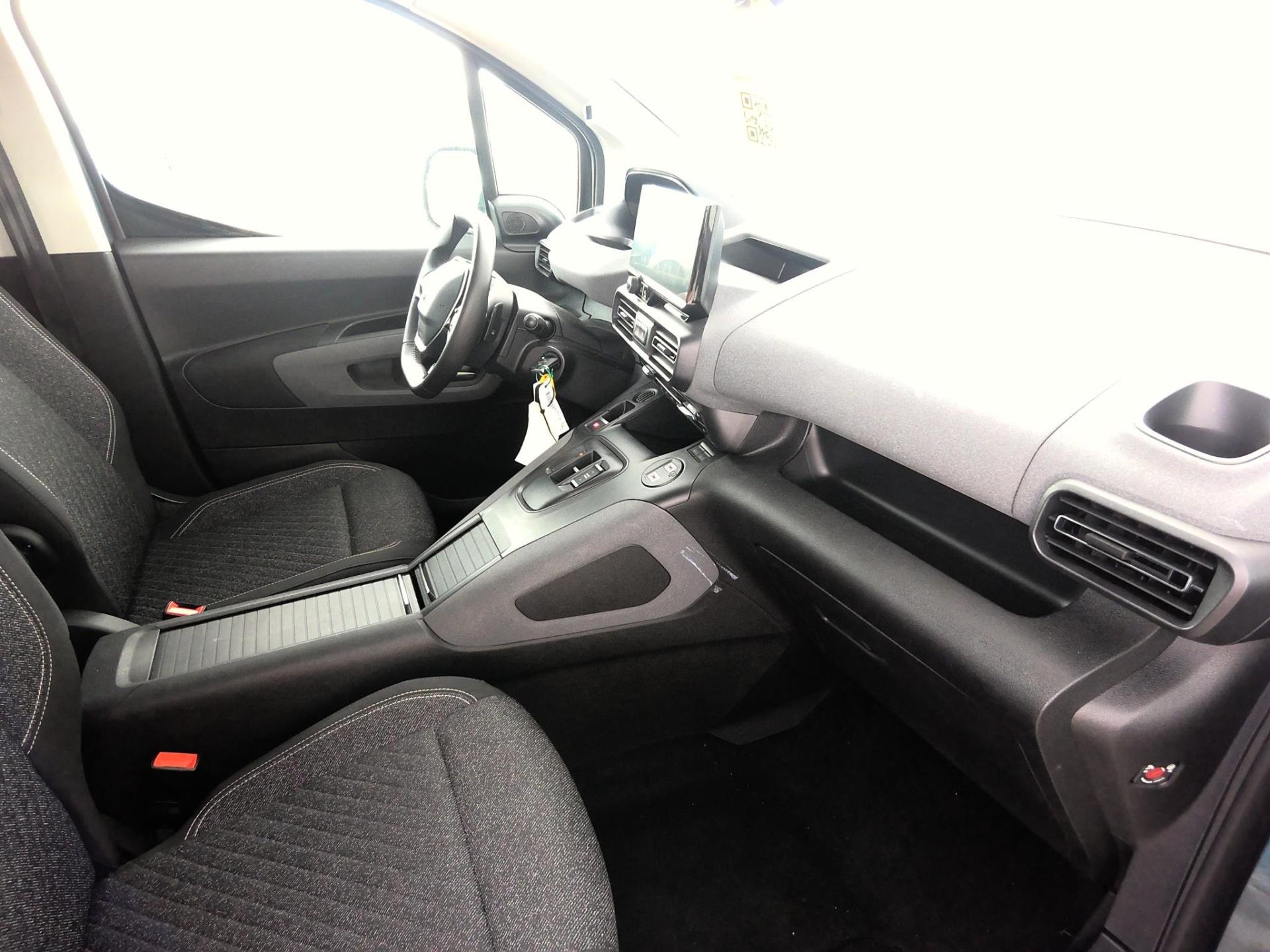 Peugeot e-Rifter XL e136ch Batterie 54kWh 5pl Allure 2025
