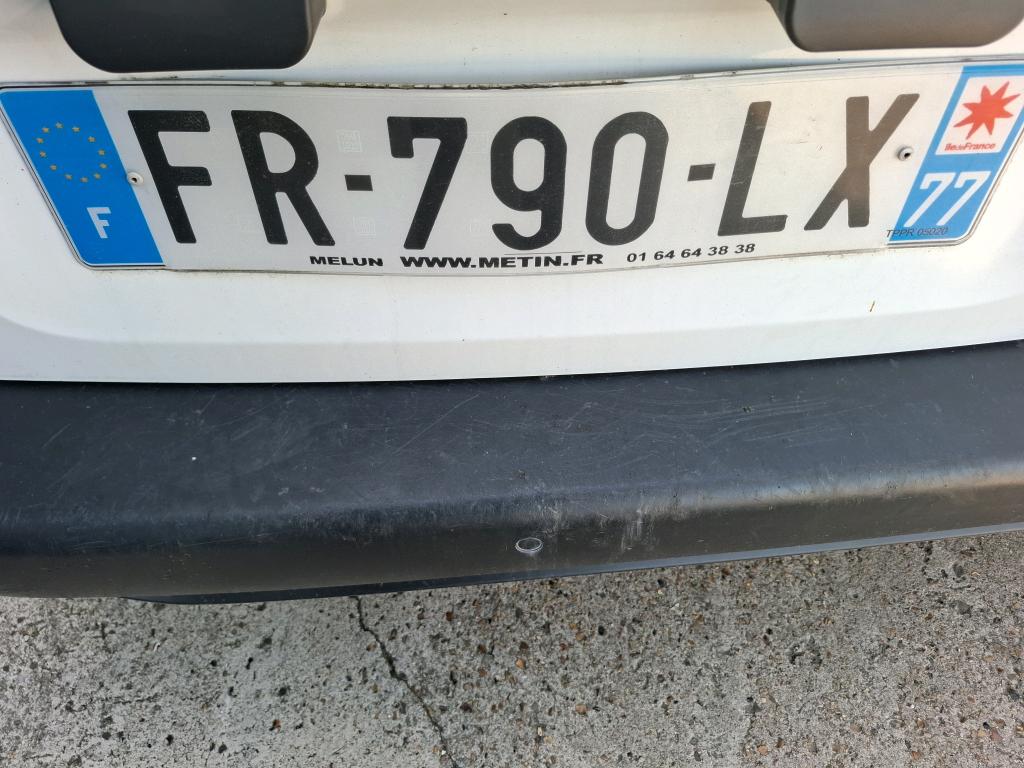 Peugeot PARTNER FOURGON STANDARD 650 KG BLUEHDI 100 S&S BVM5 PREMIUM 2020