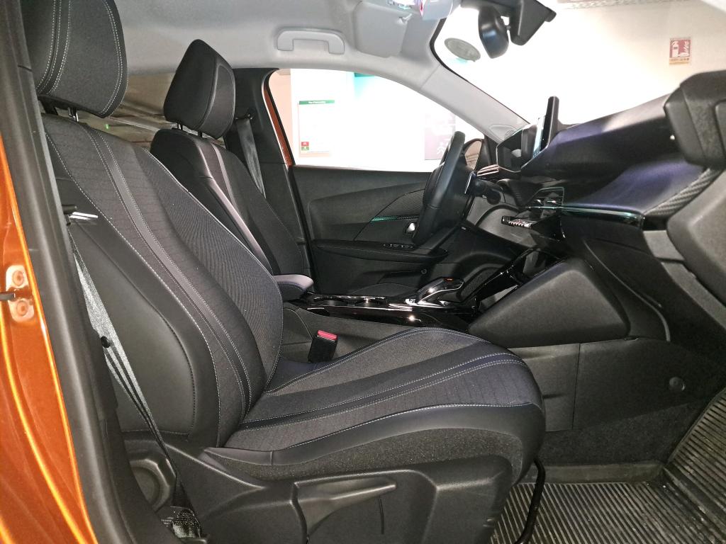 Peugeot 2008 PureTech 130 S&S EAT8 Allure Business 2021