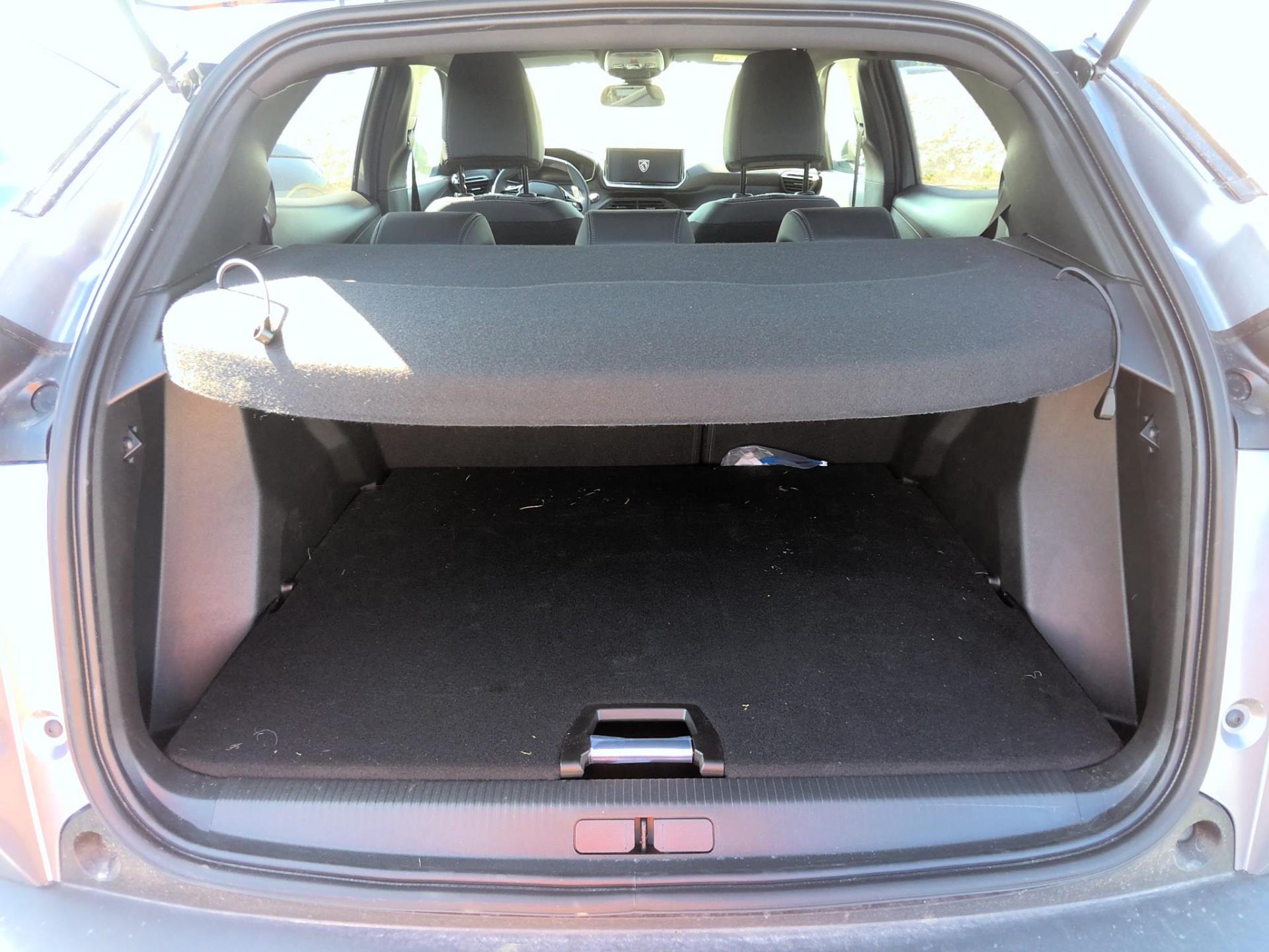 Peugeot 2008 Hybrid 145 e-DCS6 Allure 2025