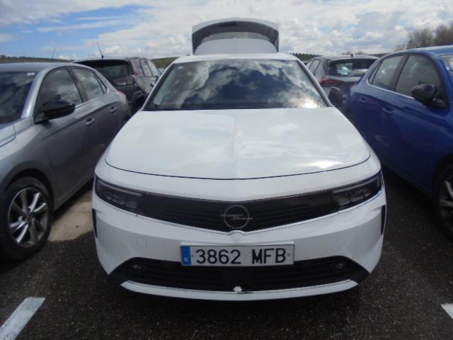 Opel Astra Nuevo Astra 5P Elegance 1.2T XHT MT6 S/S 130 HP (96kW)