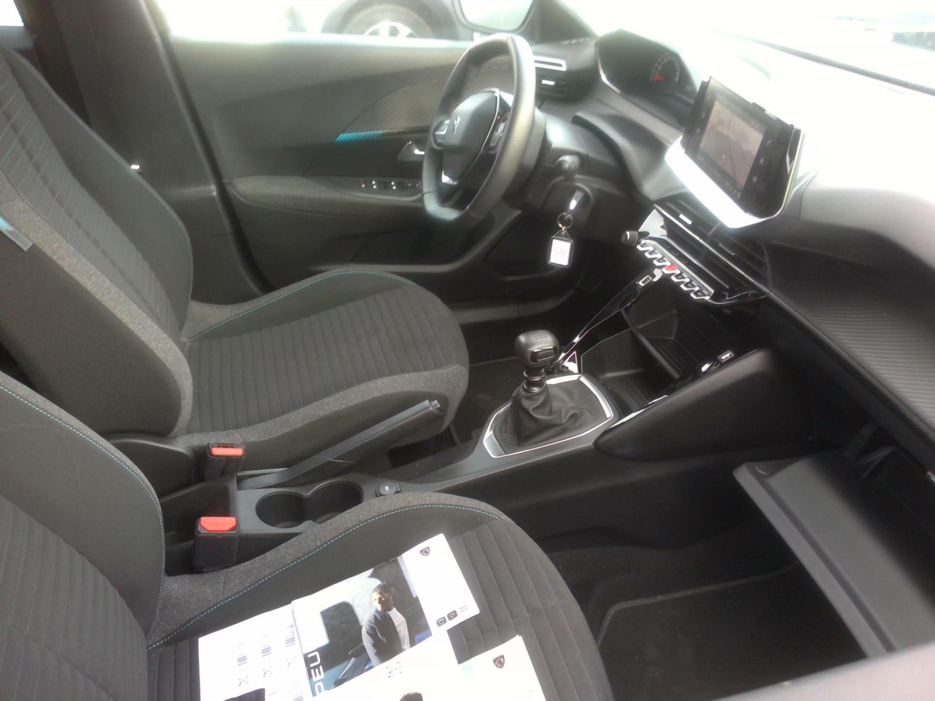 Peugeot 2008 PureTech 130 S&S BVM6 Style 2022