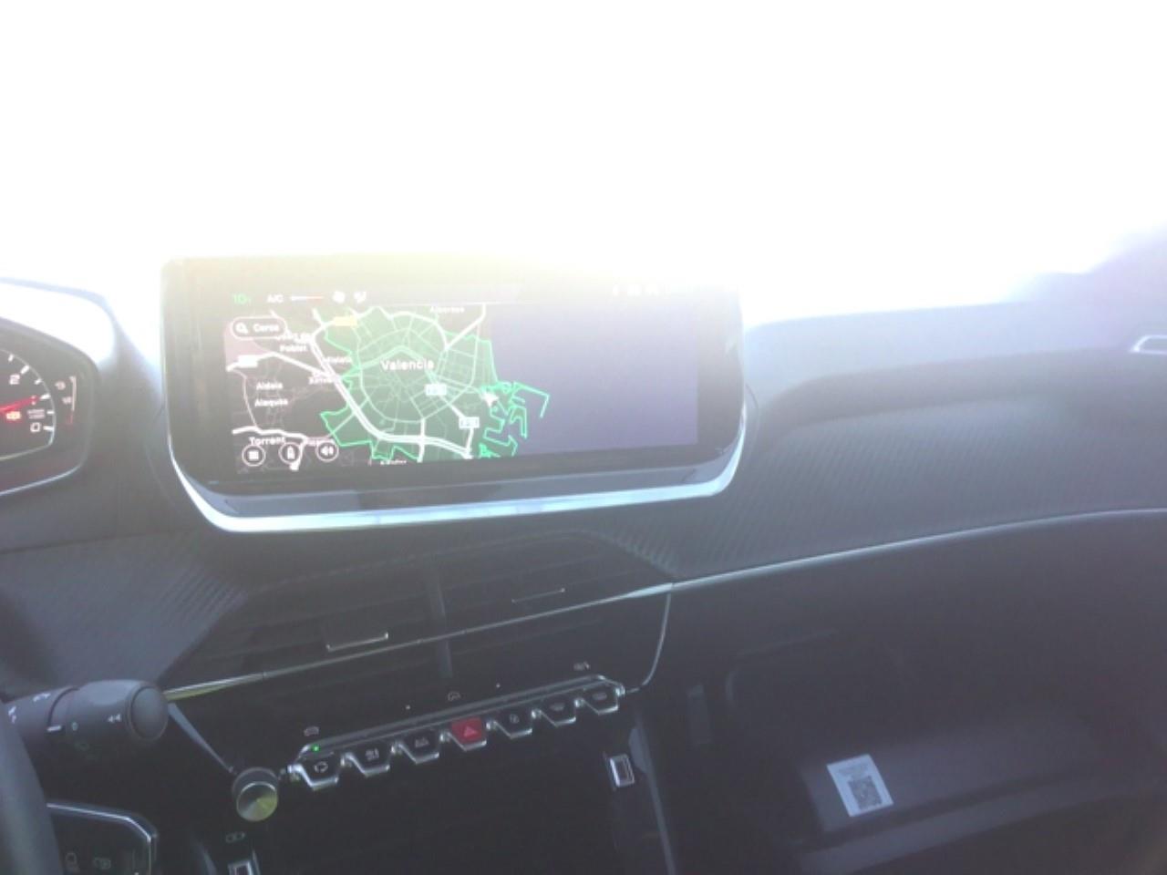Foto Peugeot 208 10