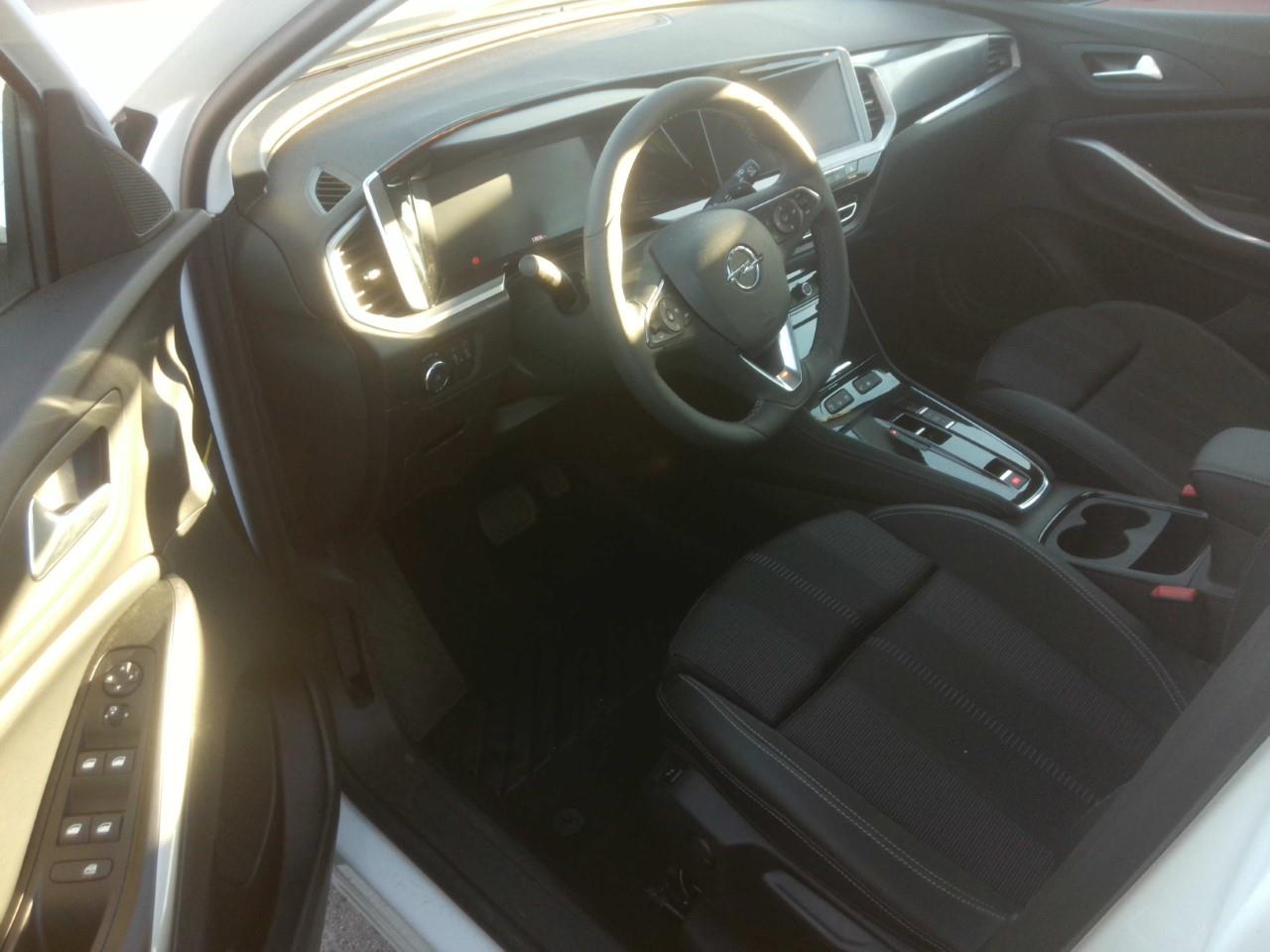 Foto Opel Grandland PHEV 3