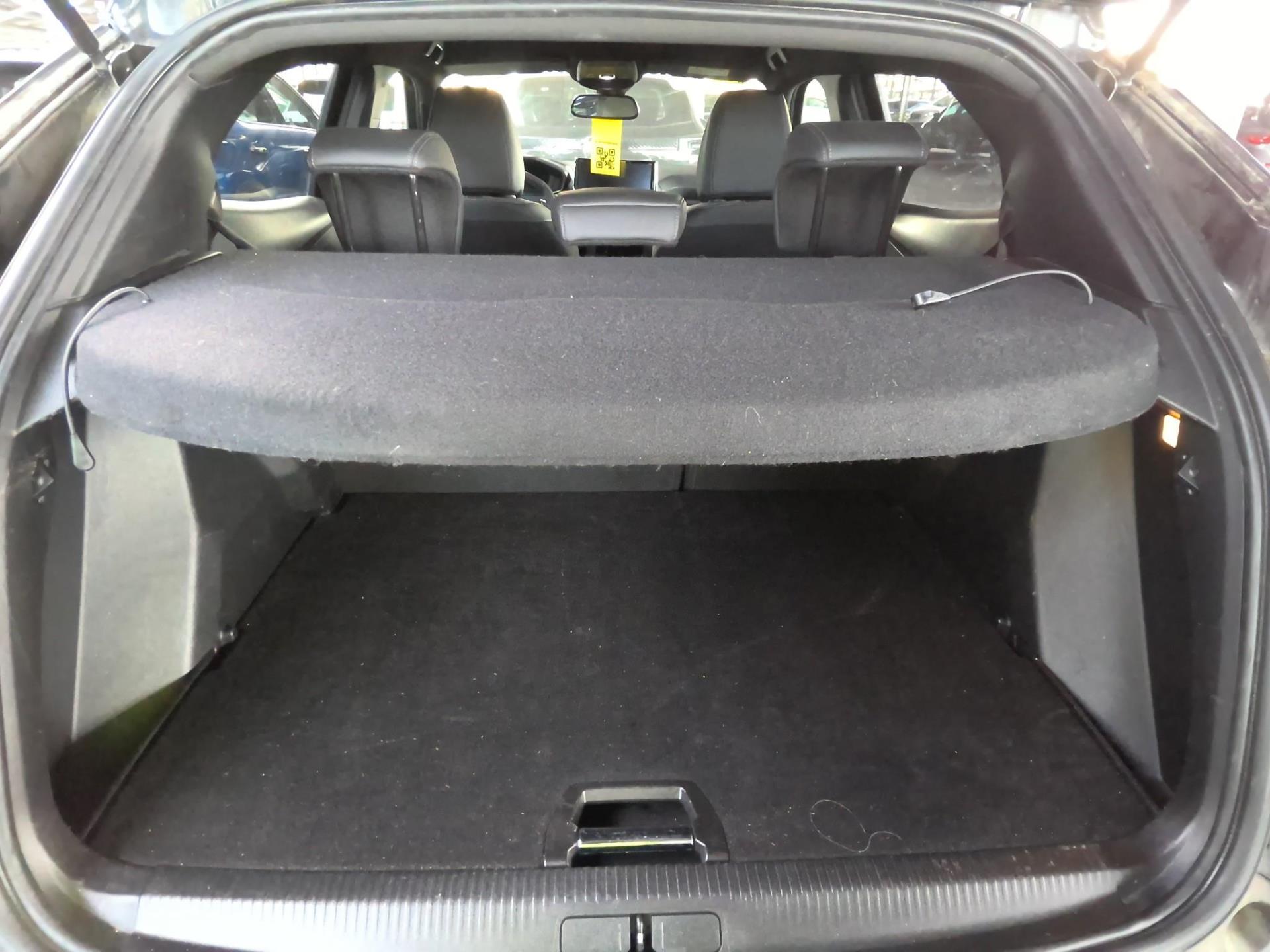 Peugeot 2008 Hybrid 136 e-DCS6 Allure 2024