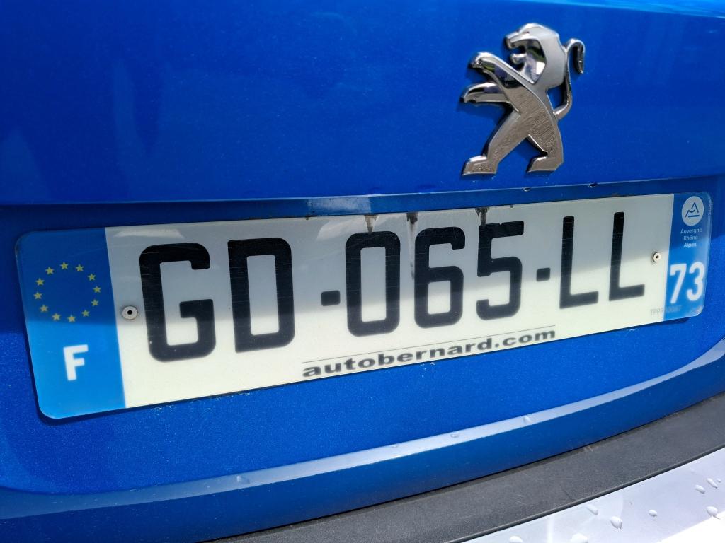 Peugeot 2008 BlueHDi 130 S&S EAT8 Allure 2021